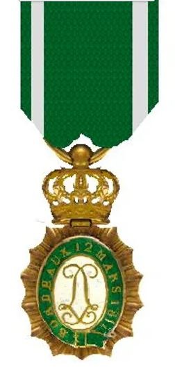 Médaille de l’ordre du Brassard de Bordeaux créé le 12 juillet 1814 par le Duc d’Angoulême pour récompenser les partisans royalistes qui s’étaient ”déclarés” antérieurement pour préparer la mise en place du pouvoir royal et étaient venus escorter le duc d’Angoulême lors de leur entrée à Bordeaux le 12 mars 1814.
